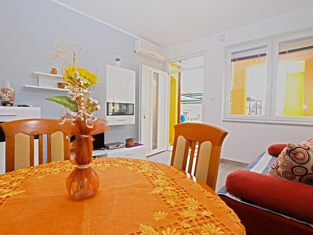 Apartment Snezana 1200 Fažana Exteriör bild